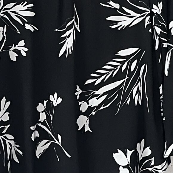 GRACE‎ "The Perfect Fit" Black Floral Flare Sleeve Blouse Size Large Romantic - Picture 6 of 7